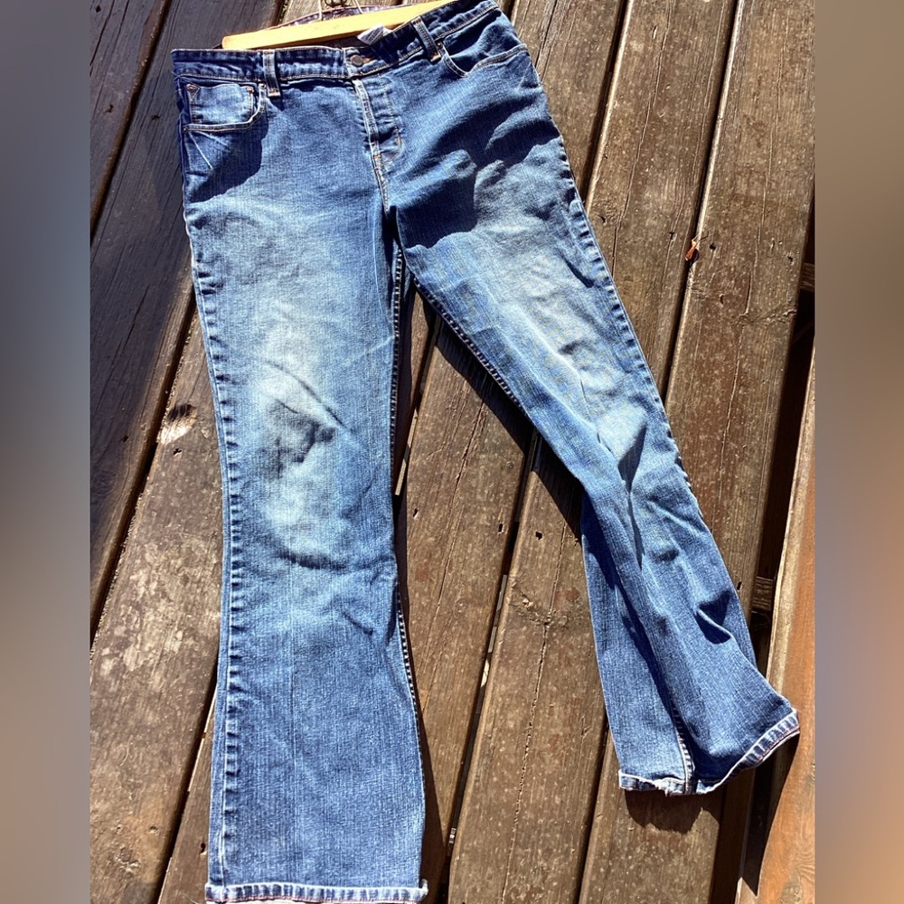 Levi Low Rise Flare Leg 👖 Signature Jeans Sz 13🍄